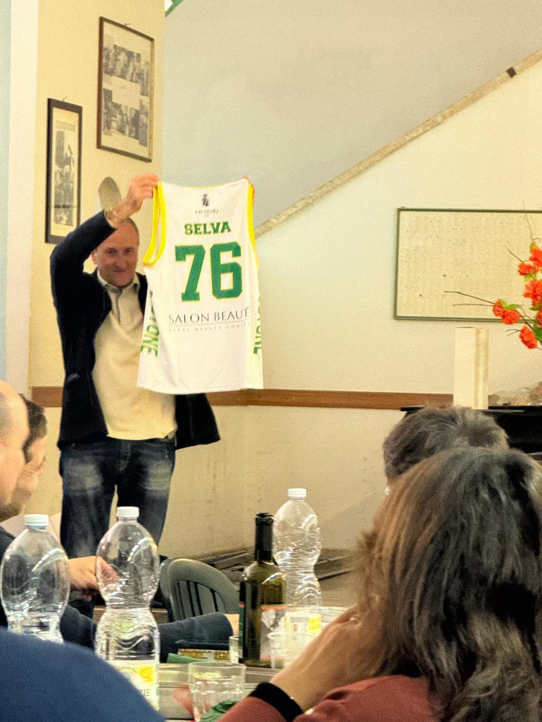 La canotta gialloverde