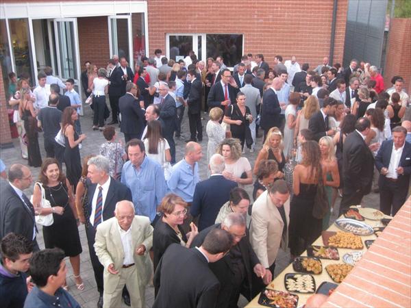 Um momento del cocktail di benvenuto sulla terrazza del PalaOrlandi