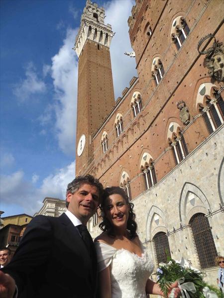 Marco e Veronica in Piazza del Campo