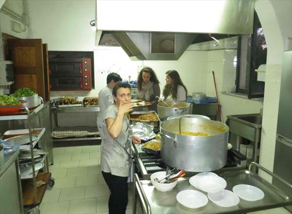 Angela in cucina