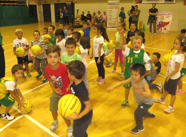 I bambini del Minibasket Costone 