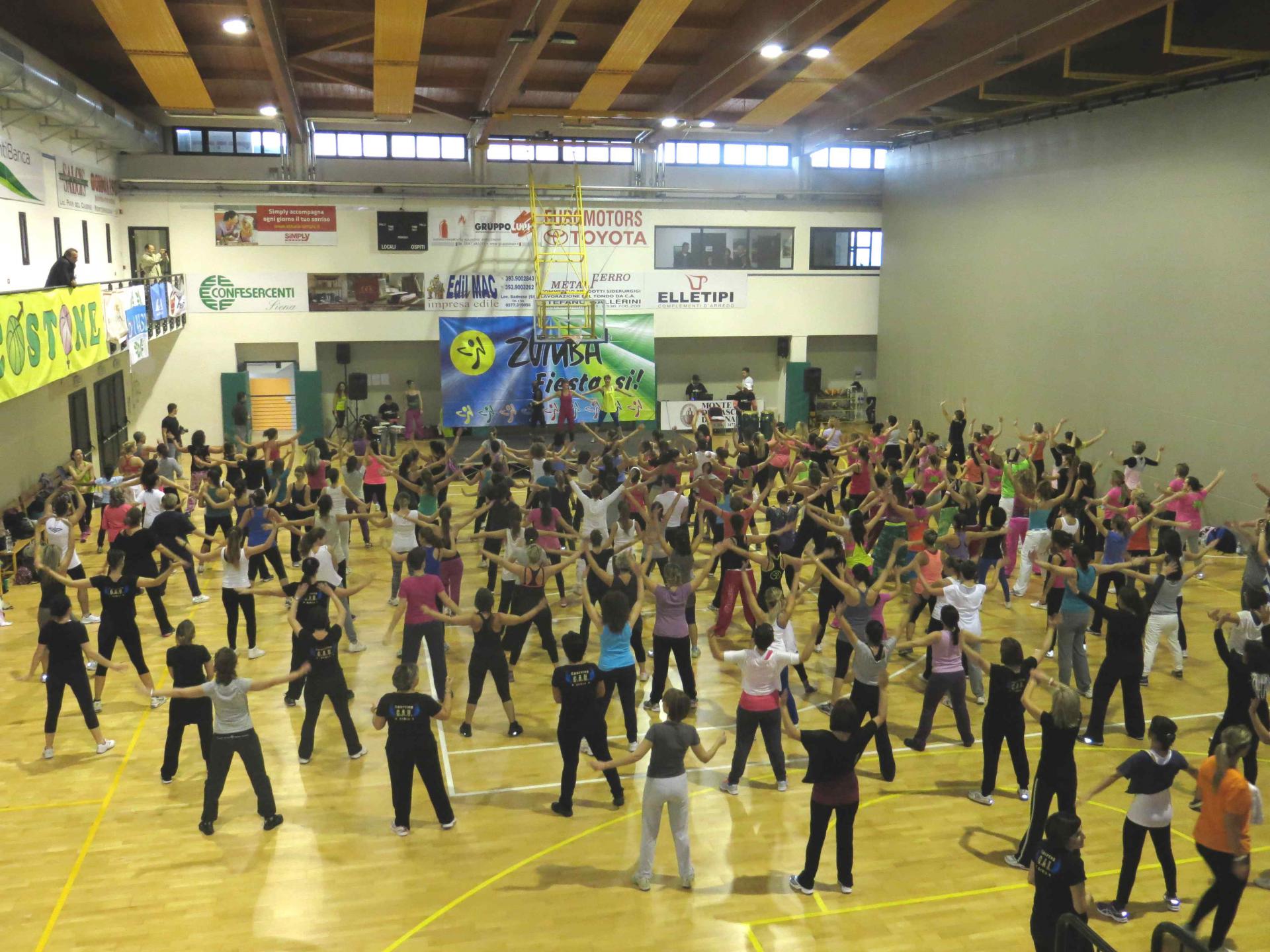 Zumba al palazzetto