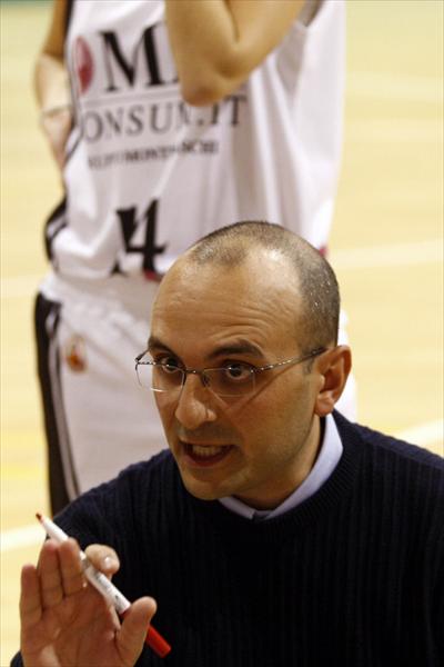 Pierfrancesco Binella durante un time out