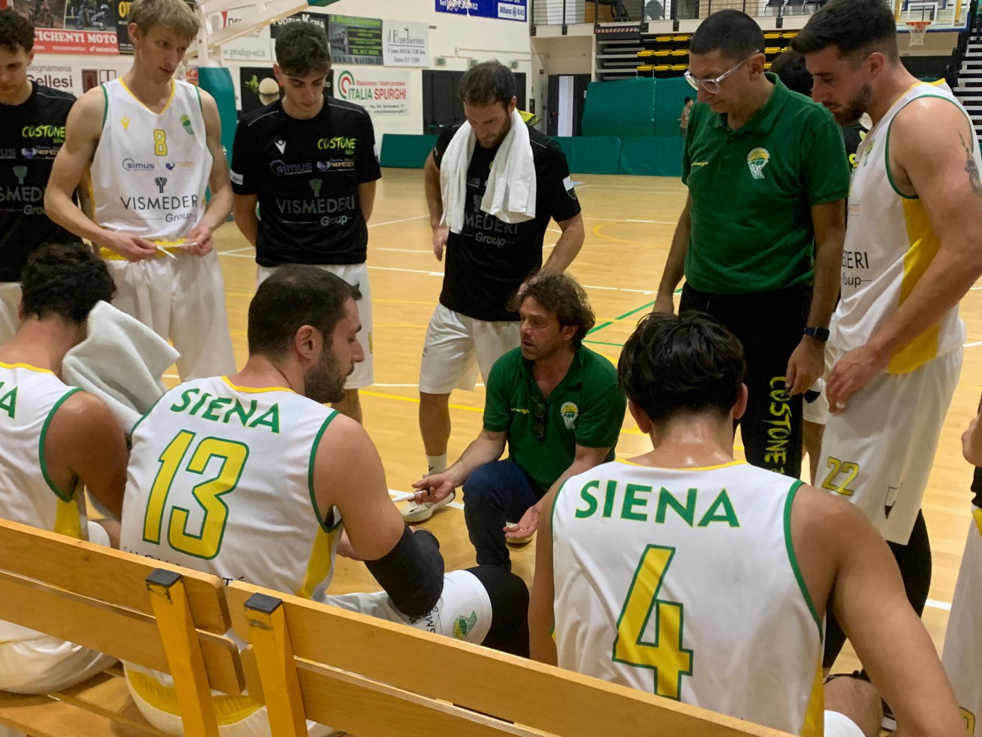 Maurizio Tozzi durante il time-out